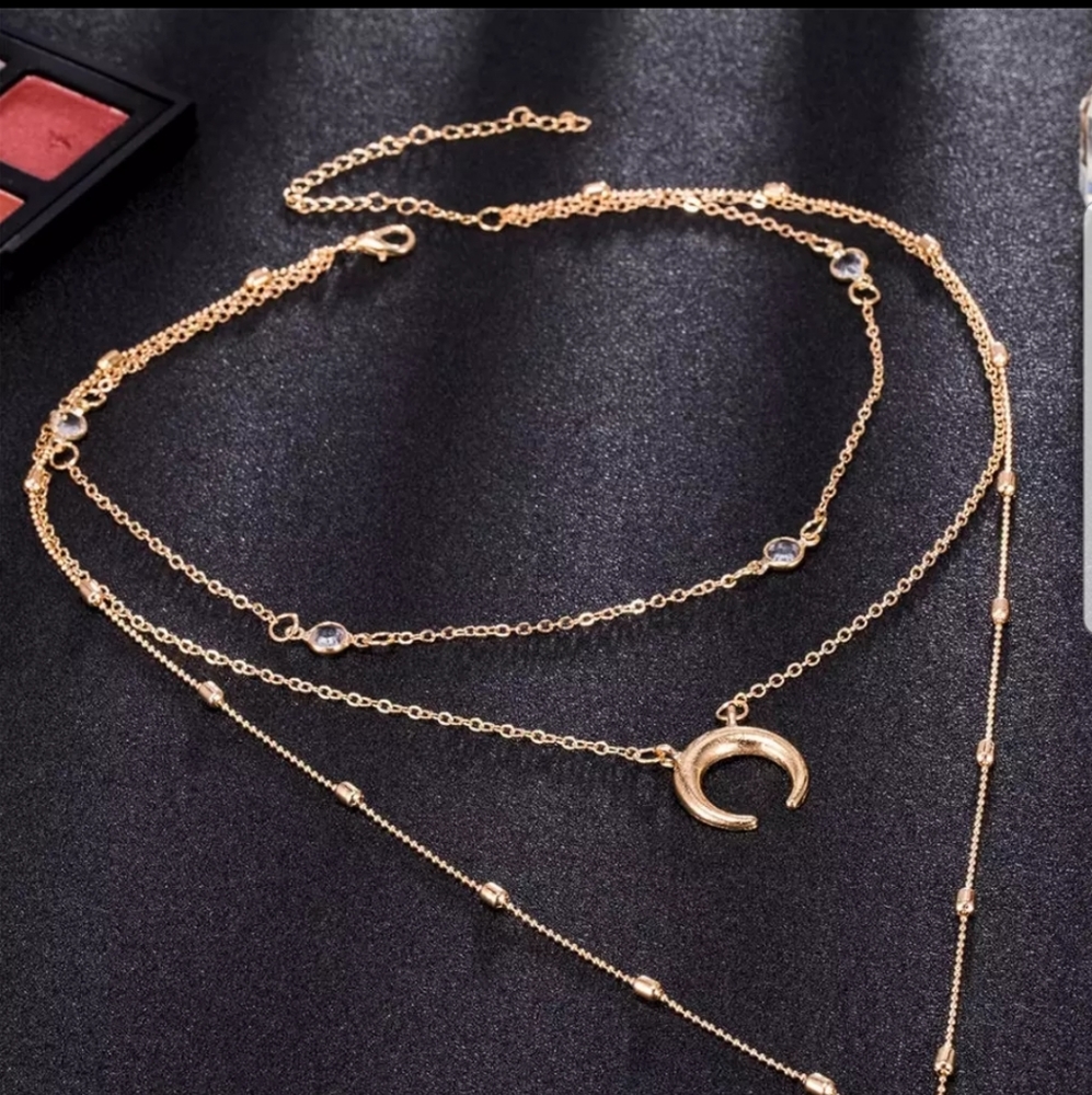 *Naomi* Layered Chain Necklace - Picture 4 of 7